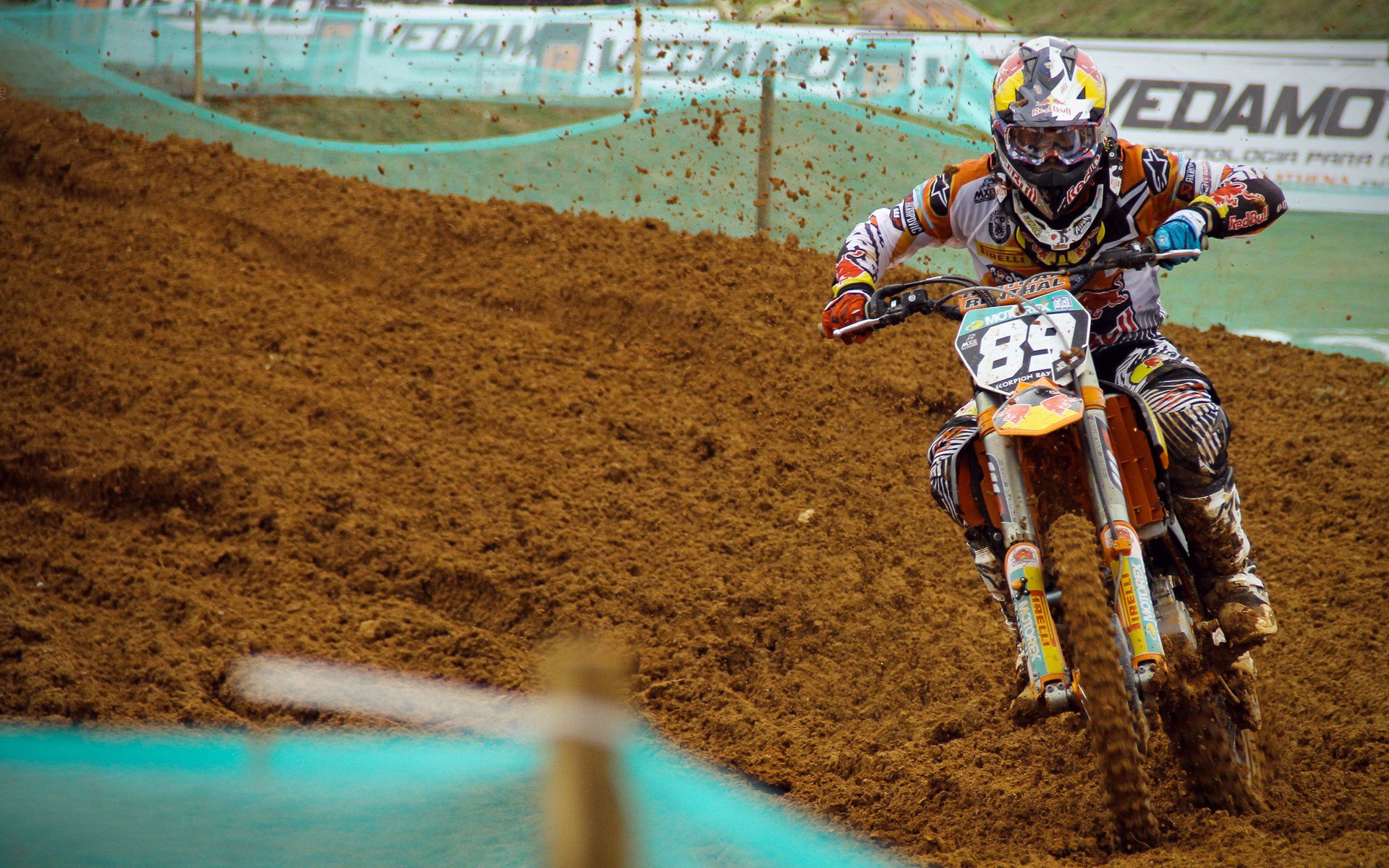 迪马利亚爆发，国际米兰全面压制巴萨，一场战术与意志的胜利