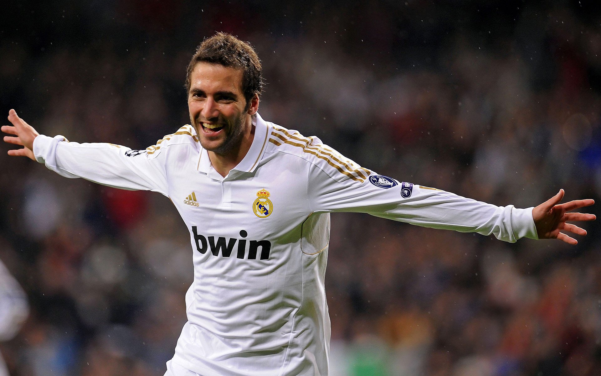 开云平台-双城记，埃及的沙漠风暴与布鲁诺的季后赛狂想曲